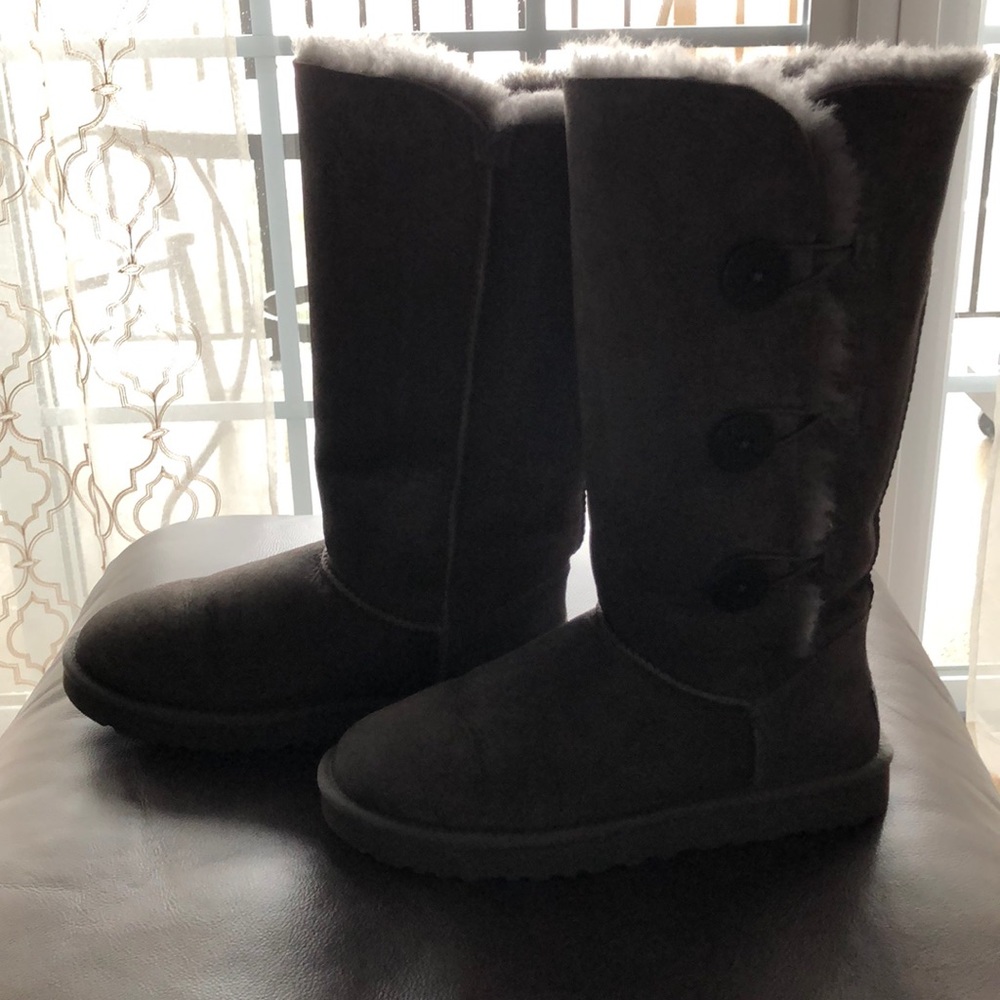 Ugg women's suede boots Size 10.